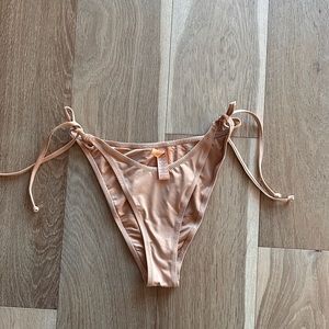 Skims SWIM DIPPED TIE BOTTOMS in Ochre color size Medium M